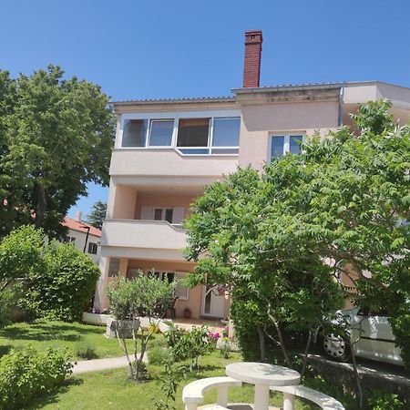 Apartments Dijana Krk Town Esterno foto